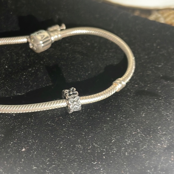 Pandora Sterling Silver Aloha Flower Spacer Charm - Picture 1 of 5